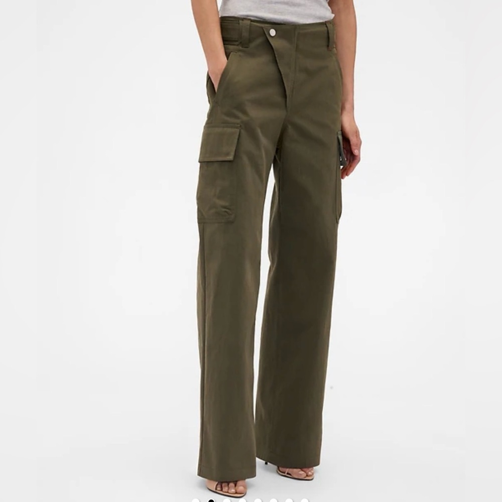 NWT Gap x Victoria Beckham High-Rise Straight Leg Cargo Pants in Olive Size 6